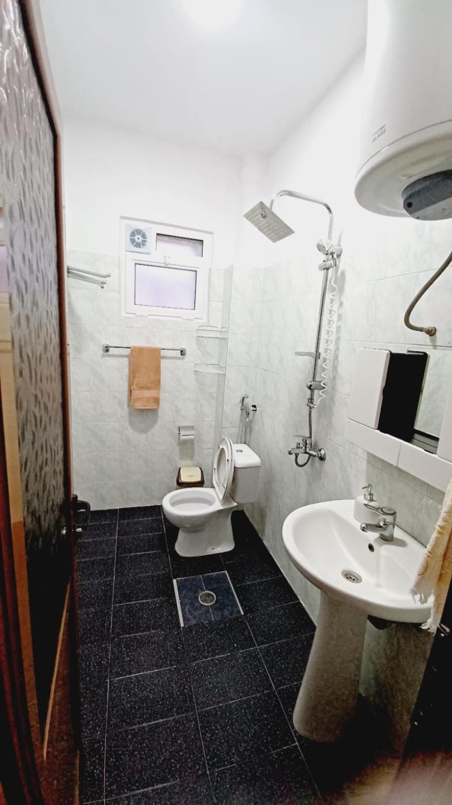 Gezimi Apartament Apartman Korça Kültér fotó